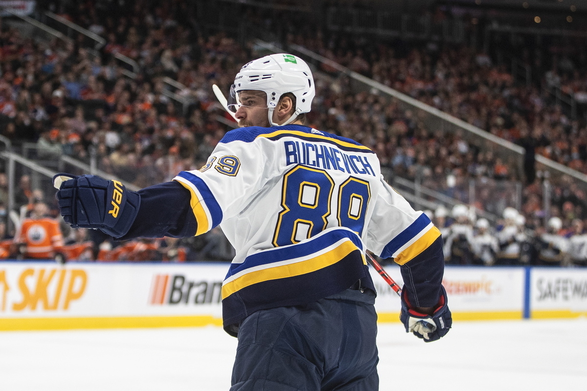 Бучневич признан второй звездой прошедшей недели в НХЛ