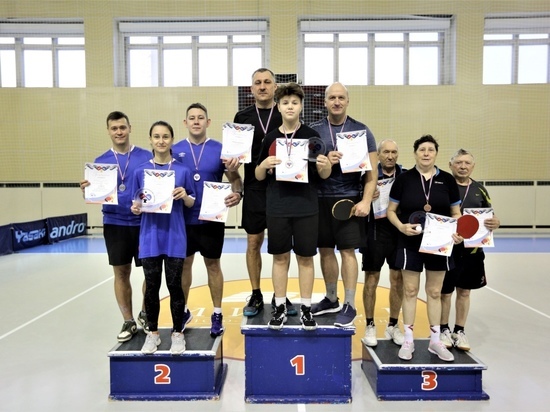 В Нарьян-Маре завершился турнир по настольному теннису среди команд учреждений и организаций