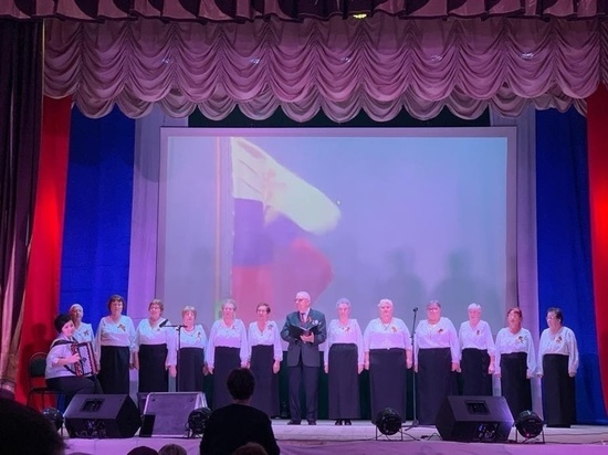 Сотрудники уголовно-исполнительной системы приняли участие в патриотическом концерте в Сычевке