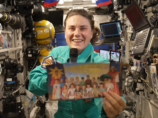 Космонавт Анна Кикина записала видеоответ на поздравление из детсада Новосибирска