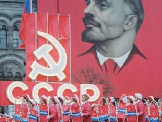 Коммунисты Калмыкии проведут конкурс патриотической песни к 100-летию СССР