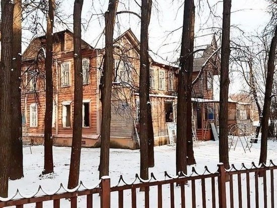 Кольчугинцы не дадут снести «Терем с камином»