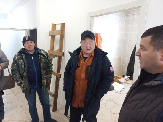 Глава Минздрава Тувы Анатолий Югай посетил села Кызылского района