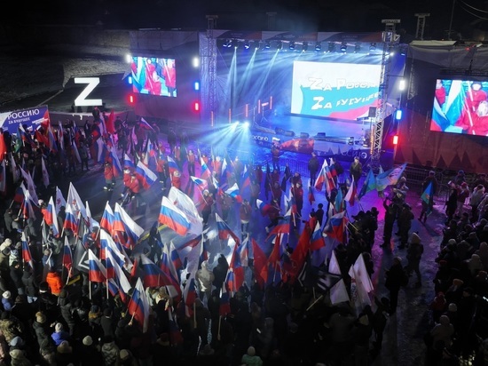 Патриотический концерт в поддержку российской армии прошел в Серпухове