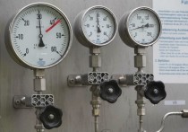 Европейские страны начали отбирать газ из своих подземных хранилищ (ПХГ), превысив многолетний показатель для этого периода времени в два раза, передает "Интерфакс"