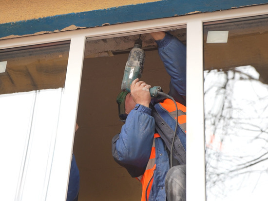 Липецкая область продолжает помогать восстанавливать дома и сооружения в Мариуполе