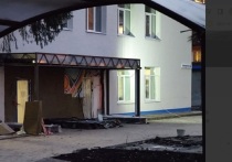 Жители Белгорода обратили внимание, что на здании детского сада № 63 бльше не видно мозаичного полотна