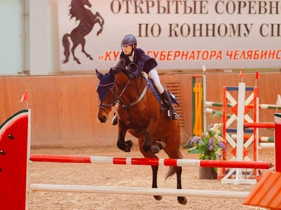 Наездница и конь Флайбот из Ноябрьска завоевали серебро на всероссийских соревнованиях