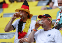 В ФИФА вряд ли надеялись, что за внезапный запрет на продажу алкогольного пива на стадионах, объявленный всего за два дня до старта чемпионата мира, им ничего не будет. И, конечно, пивоваренная компания уже продумала свои санкции. Президент Международной федерации футбола Джанни Инфантино точно рад не будет.