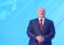 Президент Белоруссии Александр Лукашенко в ходе саммита ОДКБ в Ереване высказался о развиваемом, по его словам, мнении в СМИ, согласно которому "жизнь и судьба ОДКБ зависят от исхода российской спецоперации в Украине"