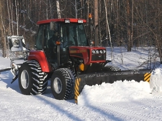 В Петербург поставят более 900 белорусских тракторов
