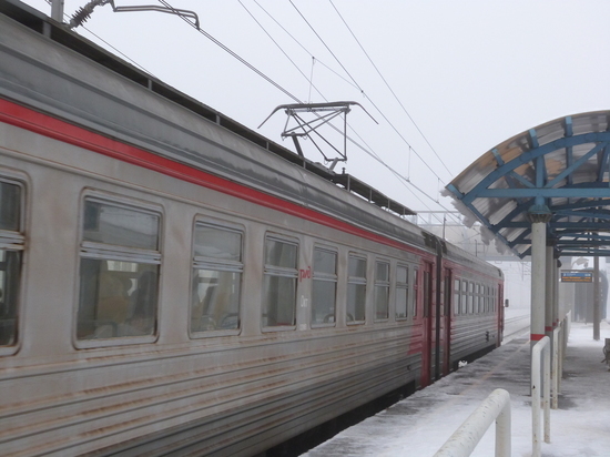 Два поезда и восемь электричек задержались на Ладожском направлении из-за технического сбоя