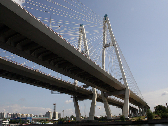 Скоростной режим ограничат на КАД у вантового моста с 14 декабря