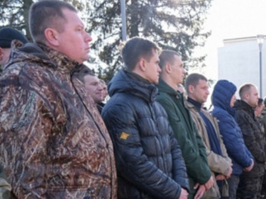 Митинг в поддержку мобилизованных провели в Великом Новгороде