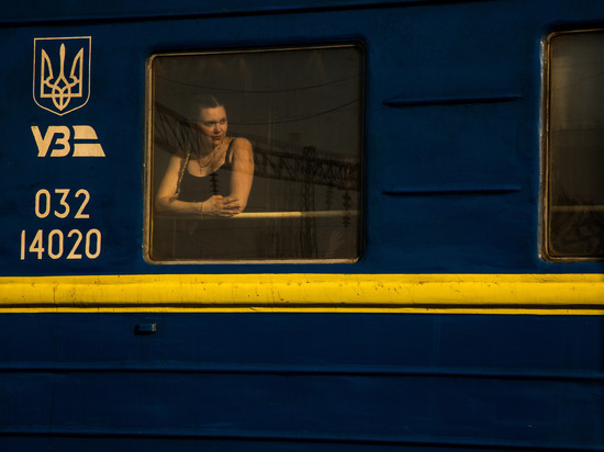 Украинская железная дорога продолжила работу после проблем с электроснабжением