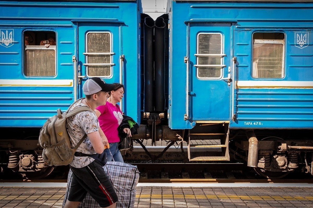 На сколько опаздывает поезд. Задержка поезда. Поезда Украины. Украинская железная дорога. Поезда на Украине опаздывают.