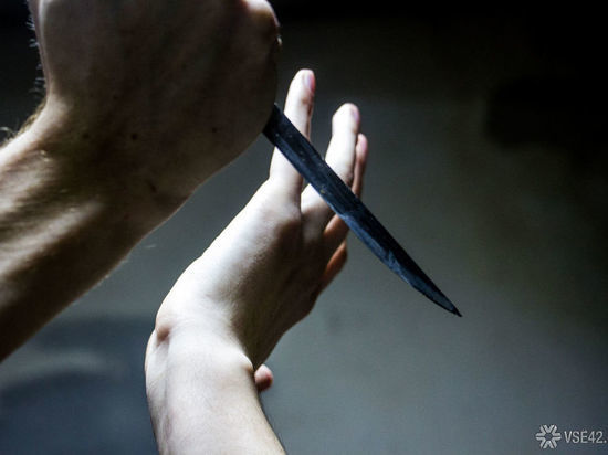 Кузбассовец познакомился с девушкой и вонзил ей нож в шею