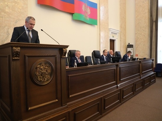 Депутаты ЗСК одобрили в первом чтении закпроект о краевом бюджете на три года