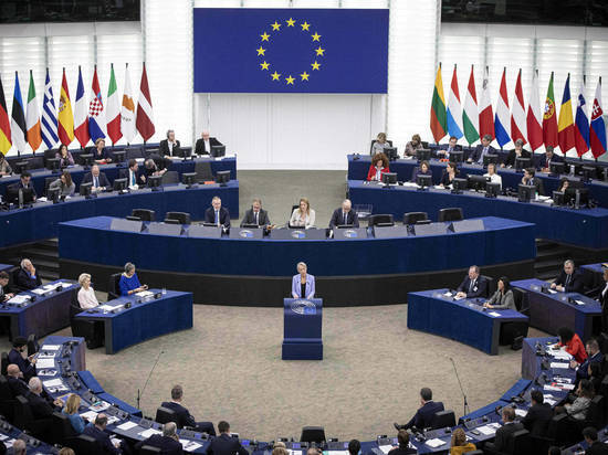 Европарламент одобрил выделение Украине 18 млрд евро в 2023 году