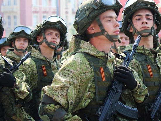 Жители Ростовской области распродают военные шлемы