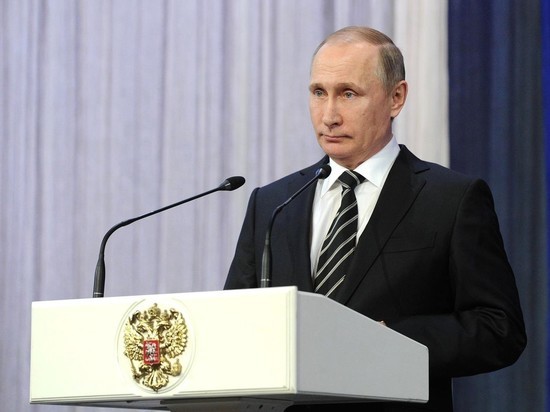 Путин призвал Минздрав заняться цифровизацией