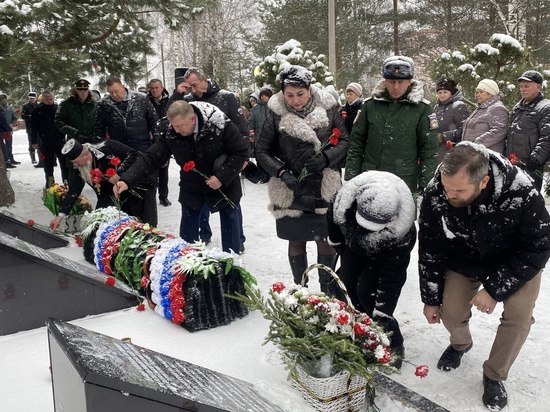 В Нерехте открыли мемориальные плиты в честь погибших военнослужащих