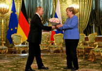 По словам экс-канцлера Германии Ангелы Меркель, перед тем, как она должна была покинуть свой пост, ей не дали возможность наладить новый формат диалога с Москвой, чтобы повлиять на развитие ситуации вокруг Украины