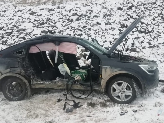 В Карелии спасатели вырезали травмированную женщину-водителя из автомобиля