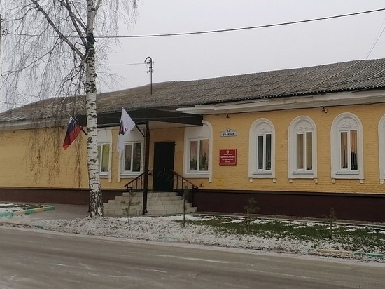 Фатежские чиновники перевели свою зарплату за день в поддержку СВО