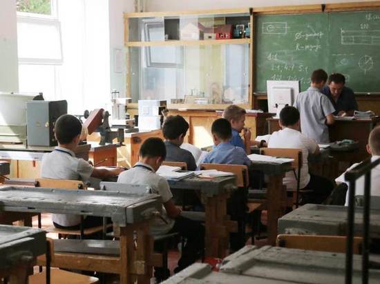 Как в Крыму реализуется программа «Земский учитель»