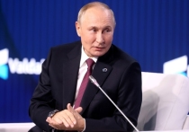 Точной даты оглашения послания президента России Владимира Путина Федеральному собранию в настоящий момент нет, Кремль объявит дату, как только она появится