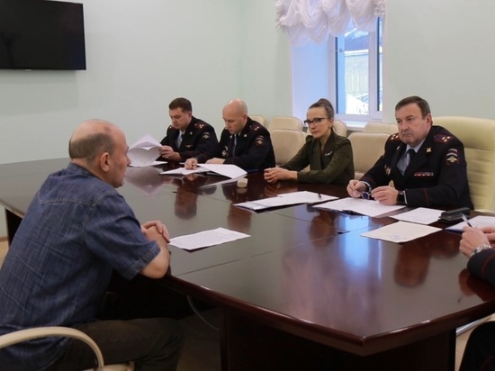 Главный полицейский Владимирской области провел прием граждан