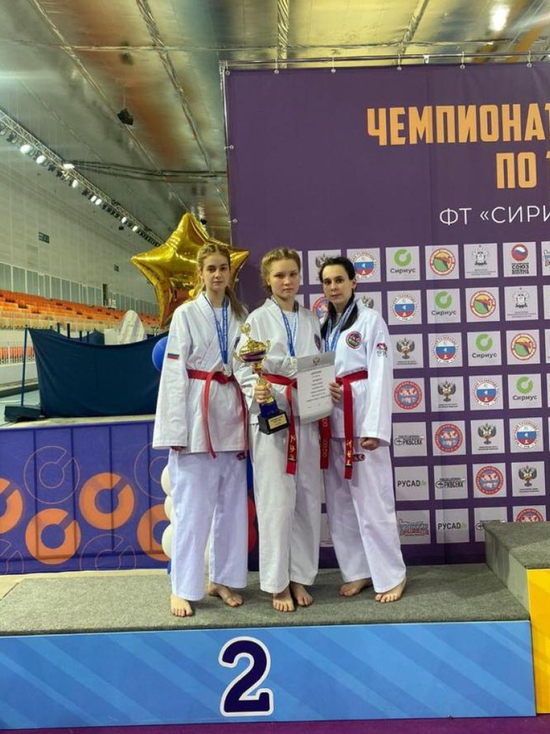 Тхэквондисты Хабаровского края выиграли 24 медали чемпионата и Кубка страны