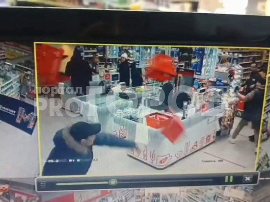 Чебоксарский Фунтик терроризирует продавцов местных магазинов