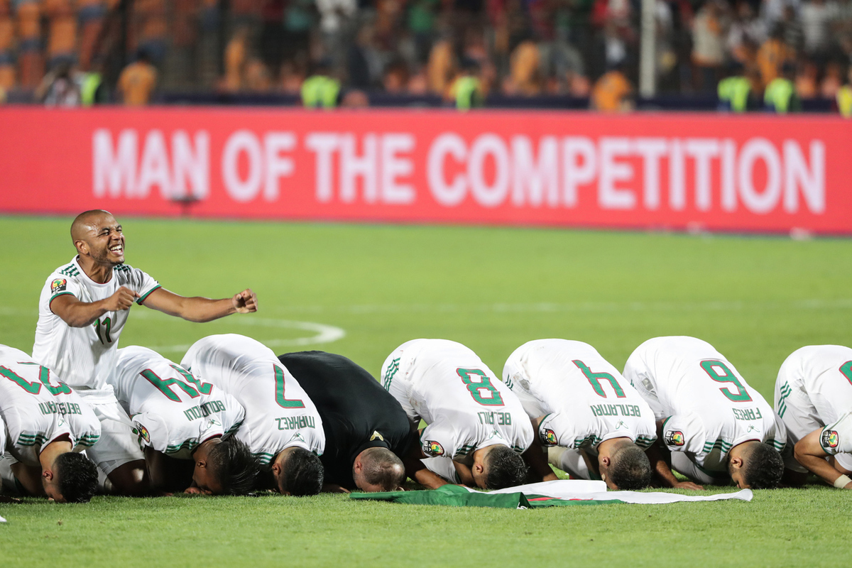 Стали известны стартовые составы сборных Катара и Сенегала на матч ЧМ-2022