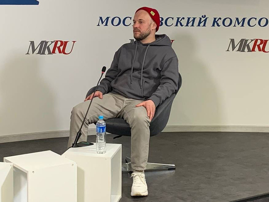 Актер Владимир Селиванов рассказал о поцелуе с Агатой Муцениеце