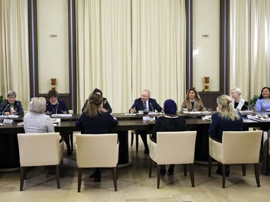 Владимир Путин поручил распространить опыт Якутии по поддержке семей участников СВО