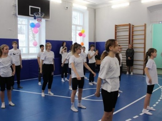 Школьники в костромском городке Макарьев провели массовую зарядку