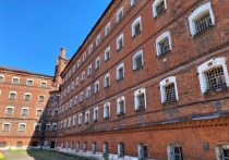 В Санкт-Петербурге будет выставлены на продажу строение и участок на Арсенальной набережной