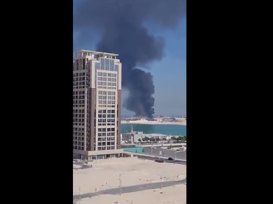 В Катаре около фанатской деревни ЧМ-2022 вспыхнул пожар