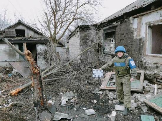 Почти два десятка домов получили повреждения при обстреле ЛНР