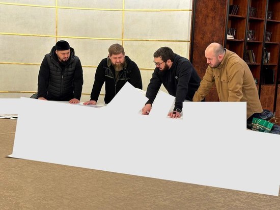 Кадыров поделился фото с совещания регионального штаба проведения СВО