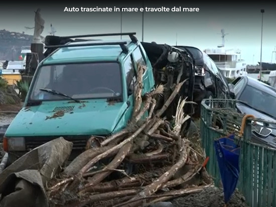 На итальянском острове Искья обнаружили первую жертву оползня, 13 пропавших без вести