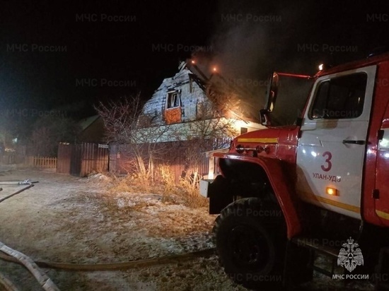 Из-за нарушений в работе электрооборудования в Улан-Удэ горел жилой дом