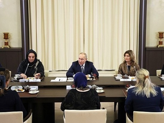 Встретившаяся с Путиным многодетная петербурженка рассказала об отправке на фронт второго сына