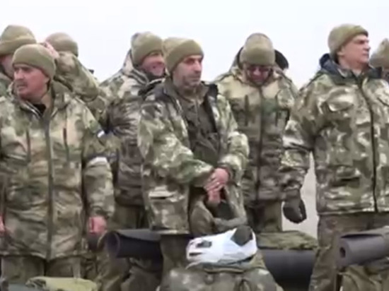 Кадыров опубликовал видео с отправкой группы добровольцев в зону СВО