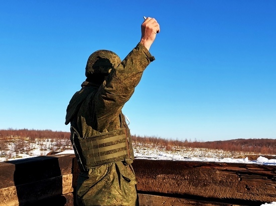 Мобилизованные выполнили метание боевых гранат РГД-5 на Сахалине