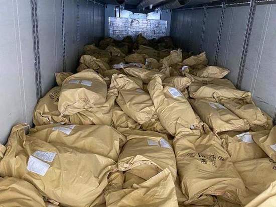 В Китай из Хабаровского края ушло больше 20 тонн кеты и красной икры