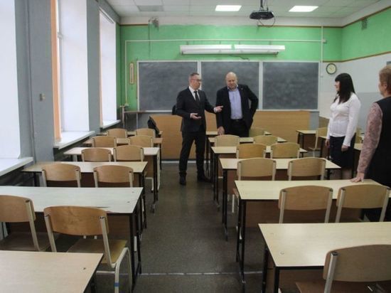 В минобре Омской области дали рекомендации по посещению школ в морозную погоду
