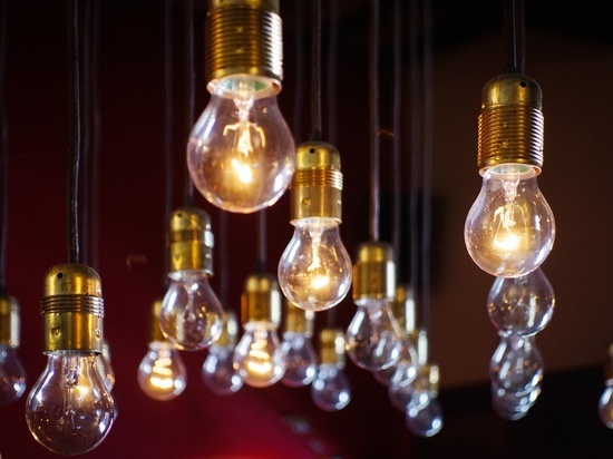 Потребители электроэнергии из 13 районов Карелии останутся без света